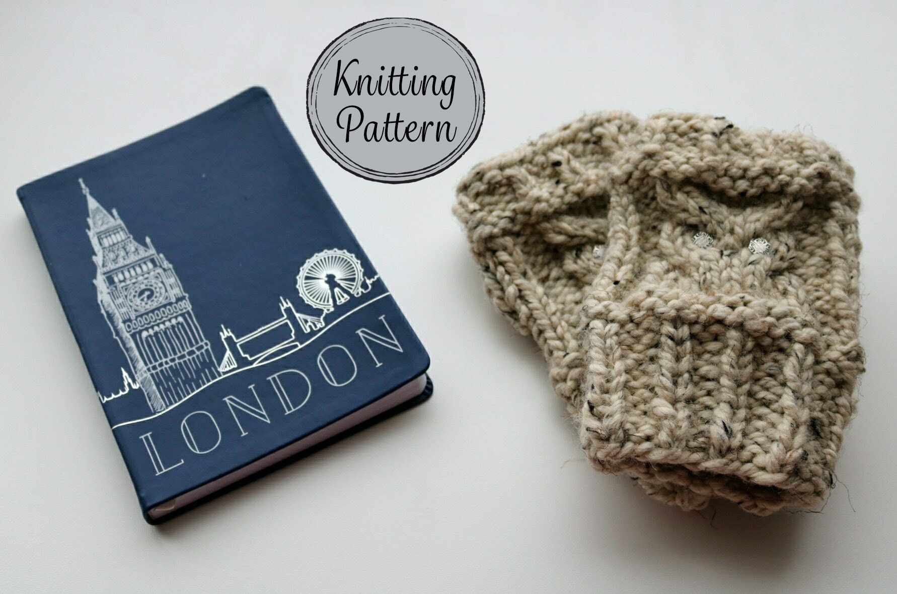 Owl Fingerless Gloves Knitting Pattern – Chunky Cable Knit pattern preview.